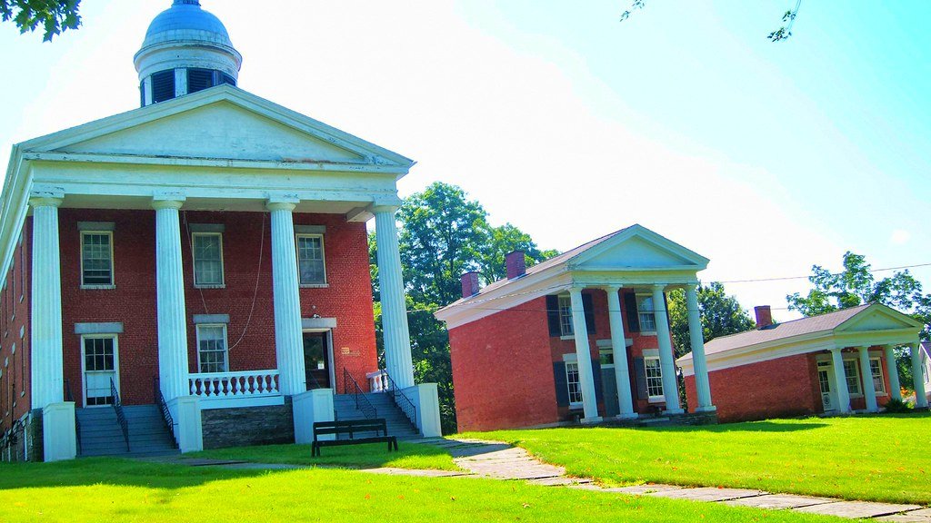 Albion Board Votes to Override Tax Cap, Sets Financial Policy for Coming Year